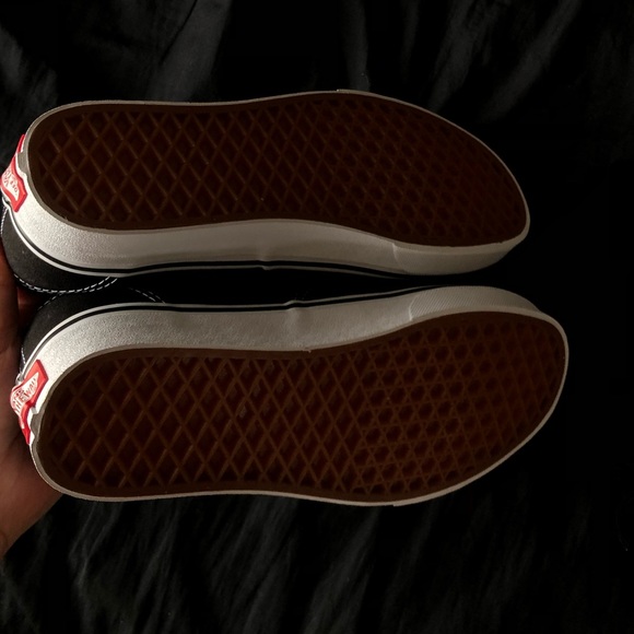 Hello Kitty Vans - Picture 3 of 4